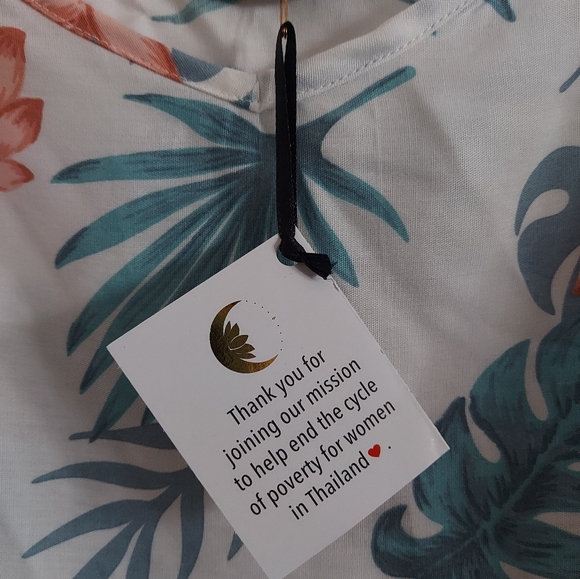 Lotus and Luna Honolulu Tie Tank - Picture 5 of 6